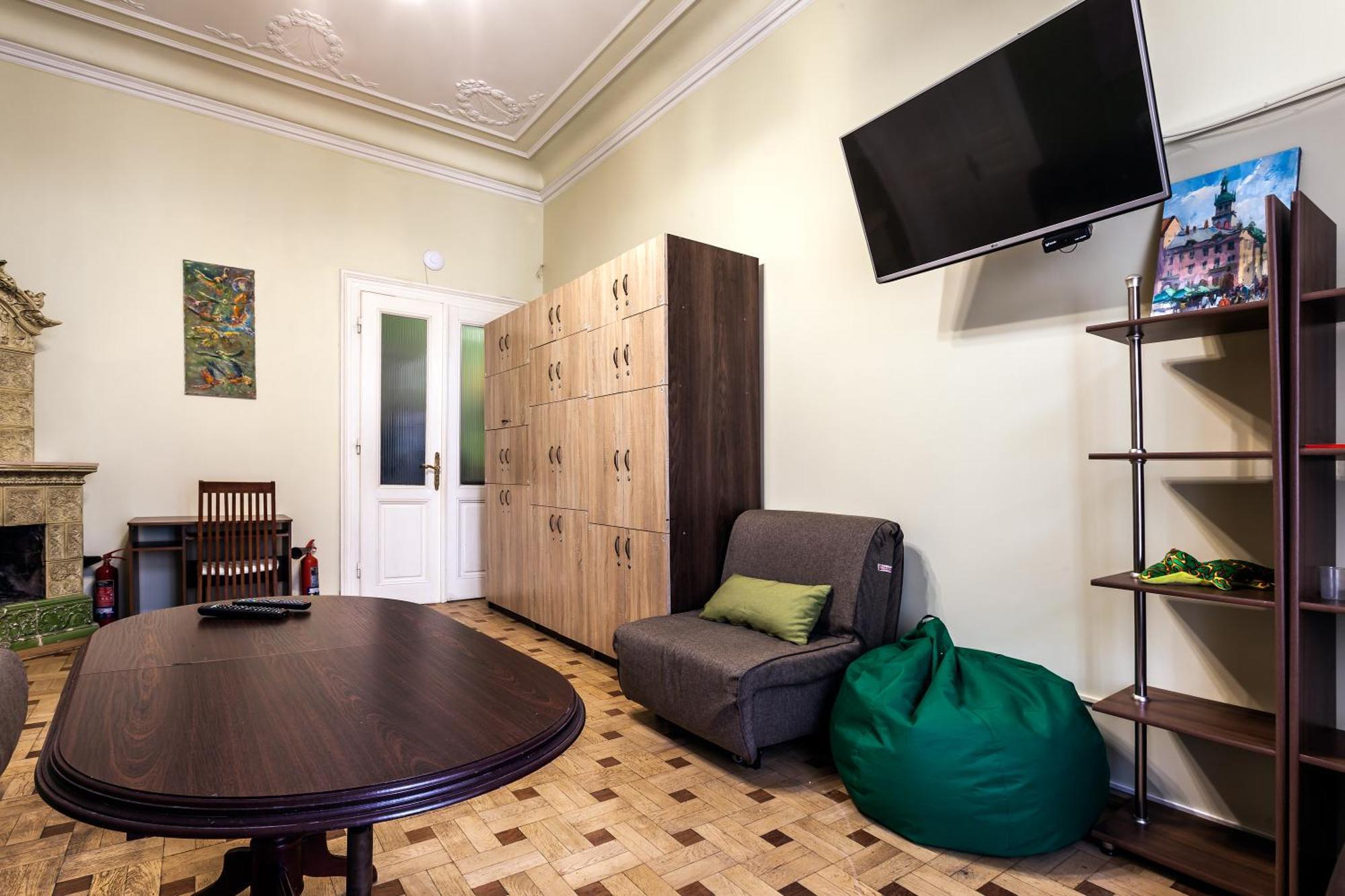 Leosphere Hostel Lvov Exteriér fotografie
