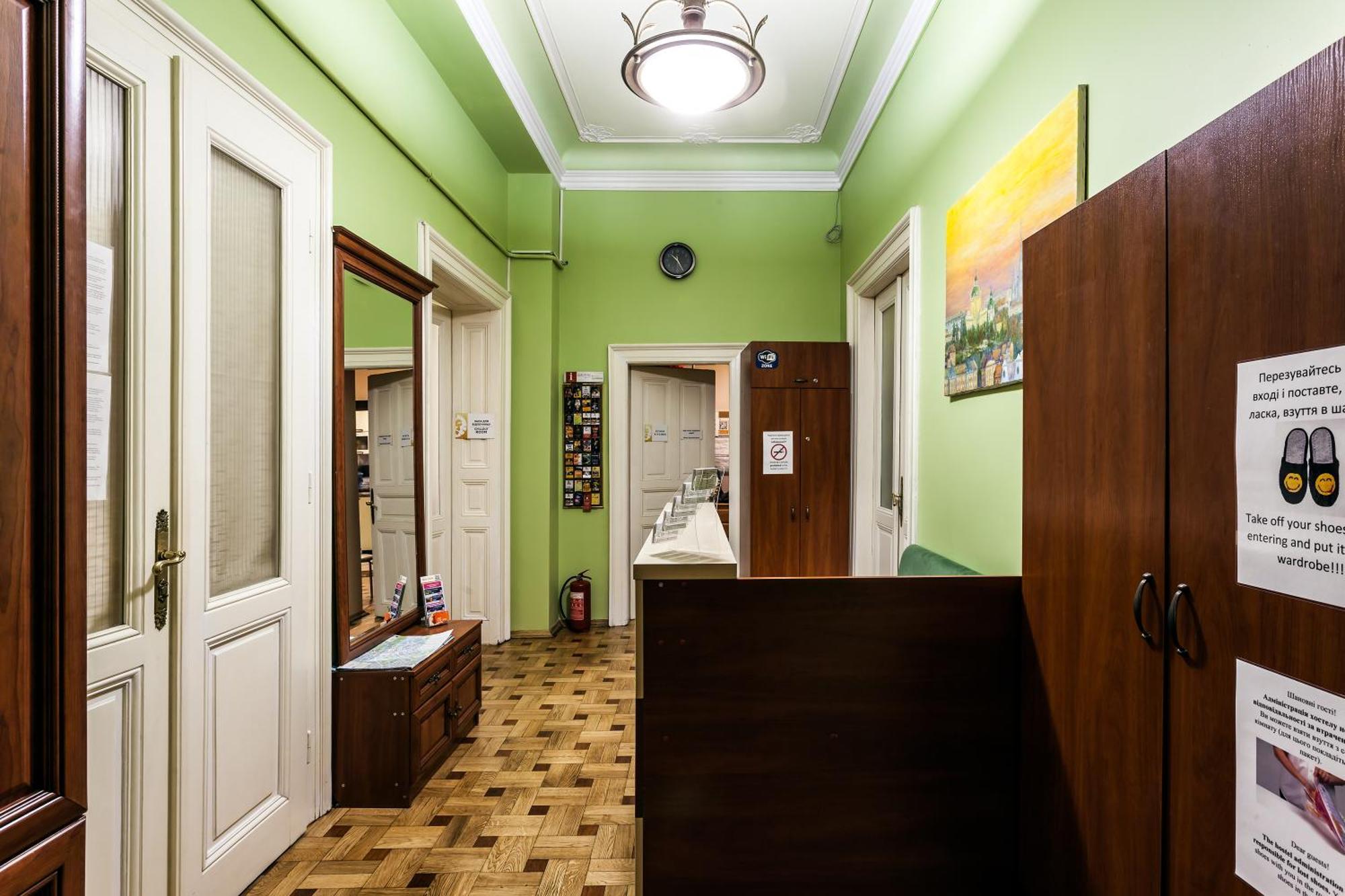 Leosphere Hostel Lvov Exteriér fotografie